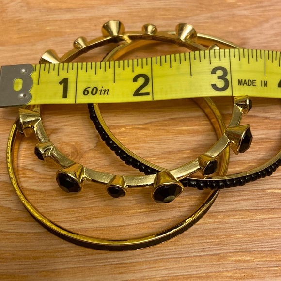 Women’s Black and Gold Three Piece Bangle Bracelet Set. - Picture 6 of 6